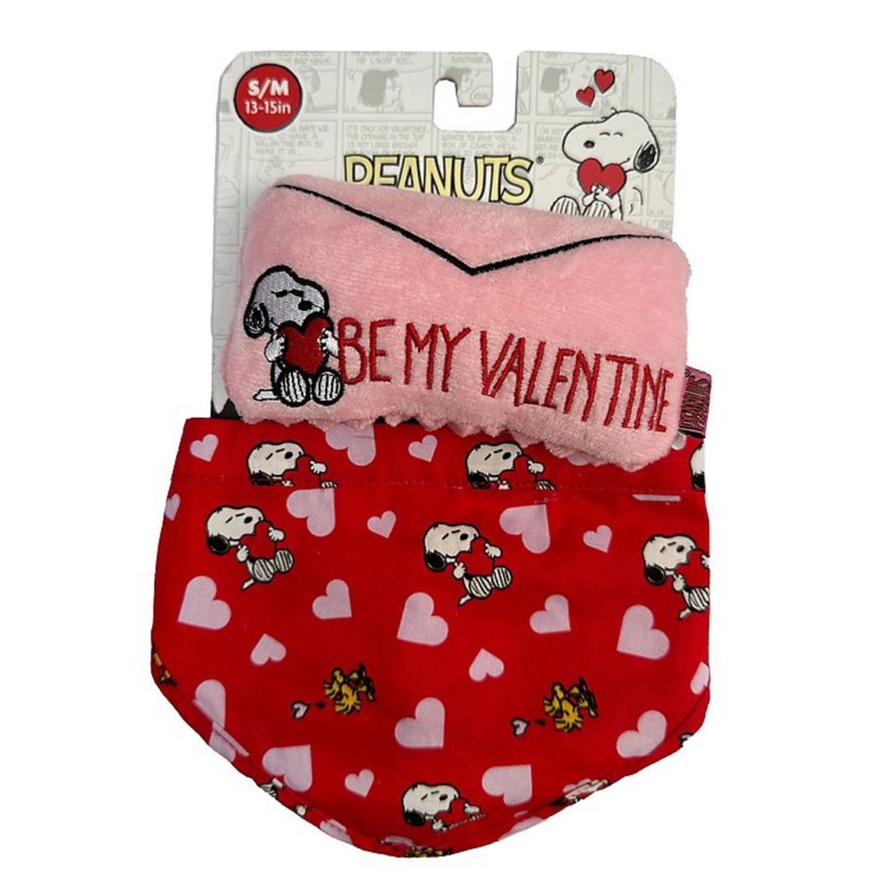 NWT Peanuts Snoopy Valentine's Day themed bandanna and toy set - S/M